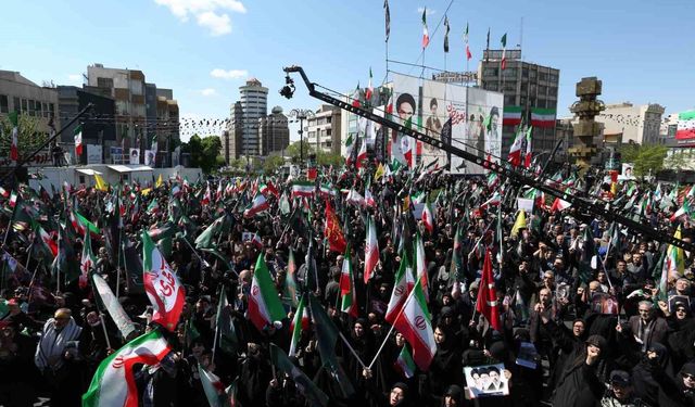 İran'da eski dini lider Hamaney, ölümünün 40'ıncı gününde anıldı