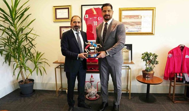 Taha Akgül'den, TFF Başkan Vekili Mecnun Otyakmaz'a ziyaret