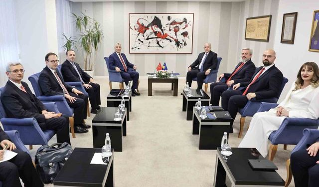 Ticaret Bakanı Bolat, Kosova Başbakanı Kurti ile bir araya geldi