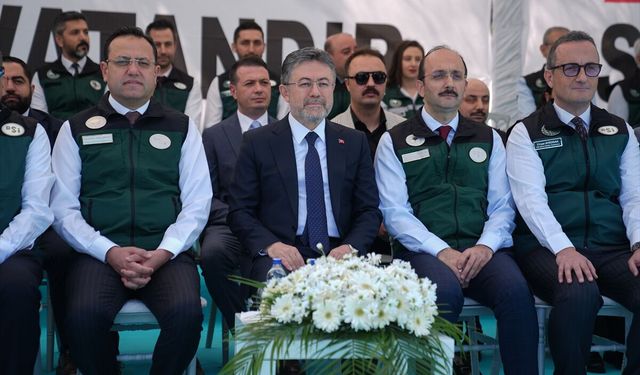 Bakan Yumaklı, 'DSİ Yeni İş Makinelerini Hizmete Alma Töreni'nde konuştu: