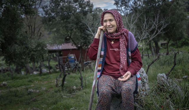 Çobanların karada başlayan göçü, denizde devam eden sıra dışı yolculuğa dönüşüyor