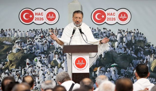 Diyanet İşleri Başkanı Arpaguş, Arafat'ta vakfe duası yaptı: