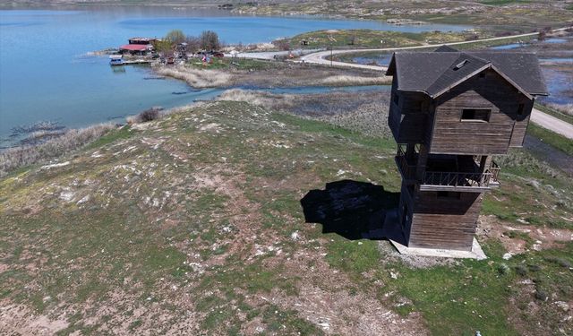 Sivas'taki Tödürge Gölü kar suyu ve bahar yağışlarının ardından taştı