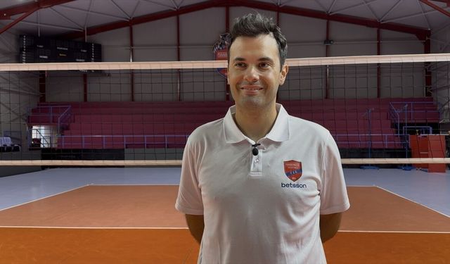 Yunan ekibi Panionios'u çalıştıran Yunus Öçal'a göre sporcular iki ülke arasında köprü oluşturuyor