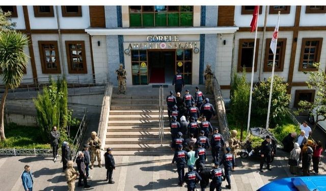 Giresun merkezli 4 ilde jandarmadan dolandırıcılık operasyonu