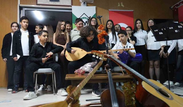 Kırşehir'de yeni Neşet Ertaş'lar yetişiyor
