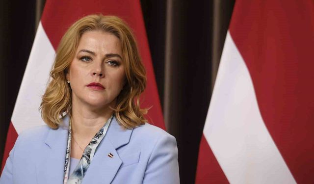 Letonya Başbakanı Silina istifa etti