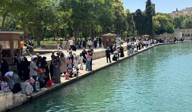 Şanlıurfa'da sıcak hava etkili oluyor