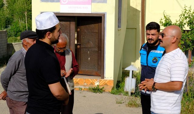 Van'da kuduz vakası tespit edilen mahallede karantina tedbirleri başlatıldı