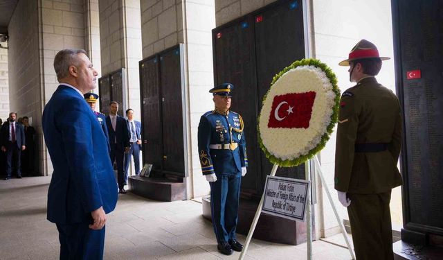 Bakan Fidan, Kore Savaşı Anıtı'nı ziyaret etti