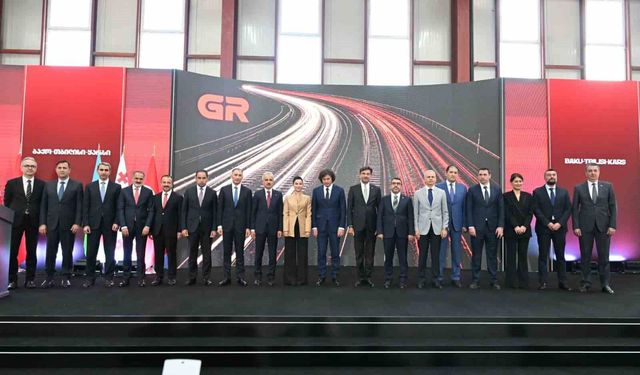 Bakan Uraloğlu: Bakü-Tiflis-Kars Demiryolu Hattı, küresel bağlantısallığın geleceğini şekillendiren bir girişimdir