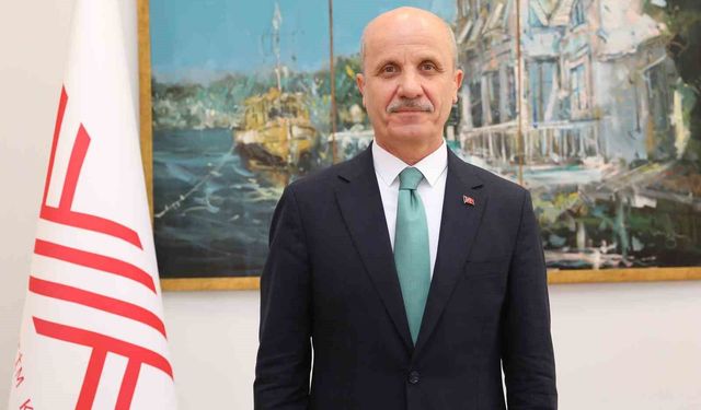YÖK Başkanı Özvar: 'Türkiye'nin yarınlarını inşa edecek siz gençlerimize güveniyoruz'