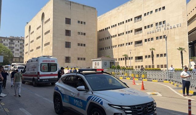 Bursa Adliyesi yakınında çıkan kavgada 10 kişi gözaltına alındı