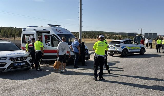 Eskişehir'de yolcu otobüsü şarampole devrildi