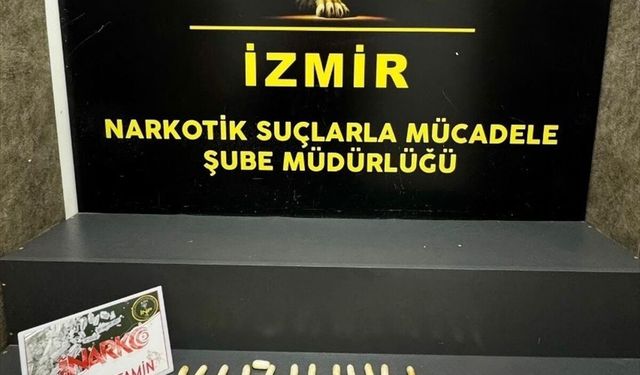 İzmir'de bağırsaklarında uyuşturucu bulunan şüpheli tutuklandı