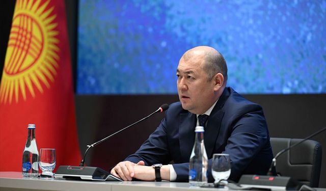 Kırgızistan Cumhurbaşkanı Caparov, Milli Güvenlik Devlet Komitesi Başkanı'nı görevden aldı