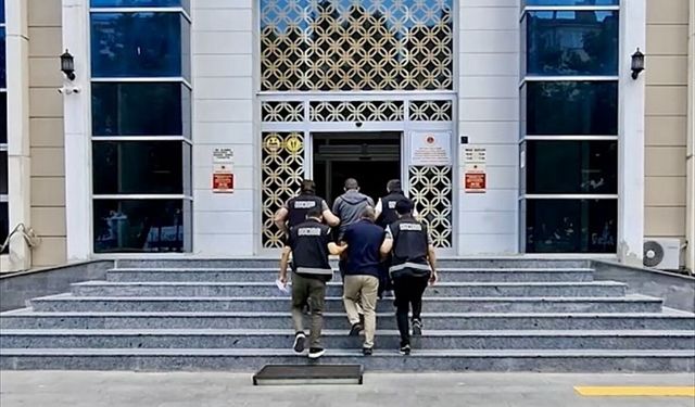 Kırşehir'de tapu işlemlerinde rüşvet aldıkları iddiasıyla 2 zanlı tutuklandı