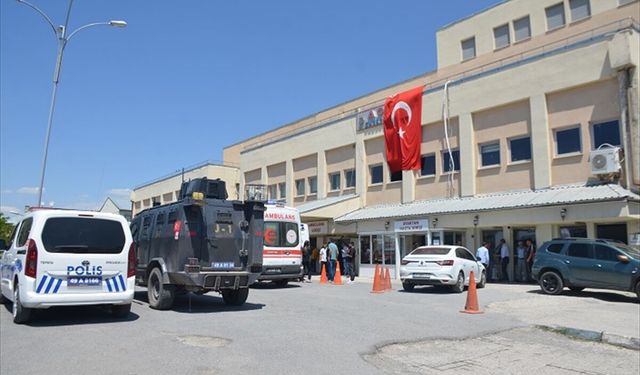 Muş'ta devrilen traktörün römorkundaki 1 kişi öldü, 23 kişi yaralandı