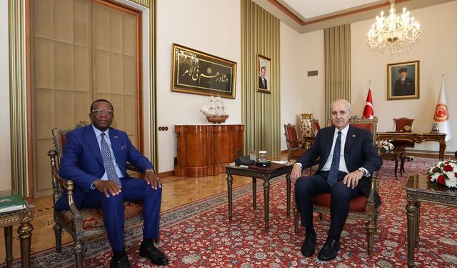 TBMM Başkanı Kurtulmuş, Kamerun'un Ankara Büyükelçisi Tchatchouwo'yu kabul etti