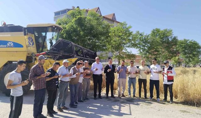 Aslanapa'da hububat hasadı dualarla başladı