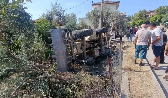 Bahçeye devrilen iş makinesinin sürücüsü hayatını kaybetti