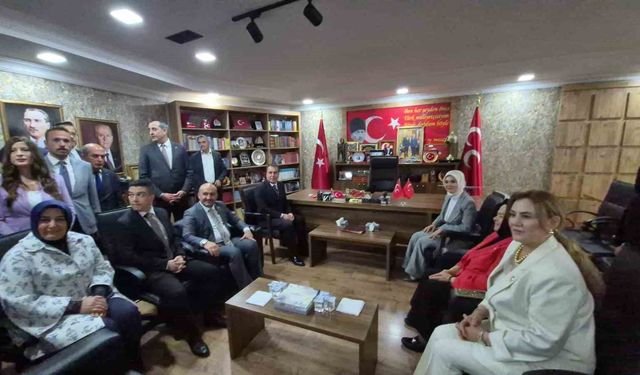 Bakan Göktaş'tan MHP Eskişehir İl Başkanlığı'na ziyaret