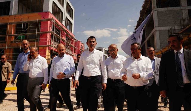 Bakan Kurum'un ismi Malatya'da oy birliği ile bir caddeye verildi
