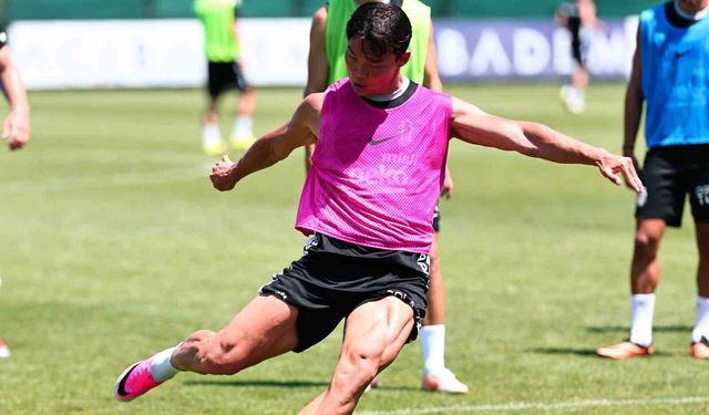 Beşiktaş'ta FC Midtjylland maçı hazırlıkları devam etti