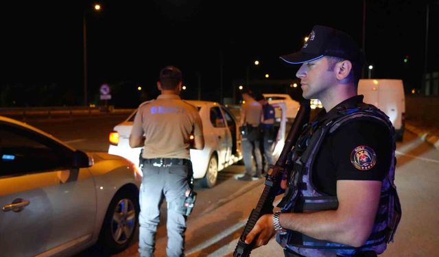 İstanbul ile Ankara'nın köprüsü Bolu geçişinde NATO denetimleri