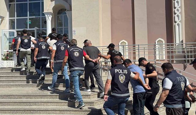 Muğla'da Göçmen Kaçakçılığı operasyonları: 26 şüpheli tutuklandı