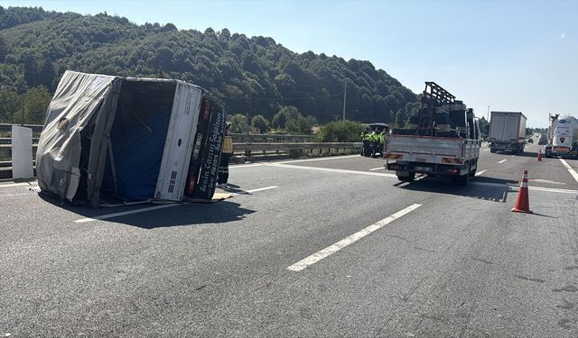 Anadolu Otoyolu Düzce kesimindeki zincirleme kaza ulaşımı aksattı