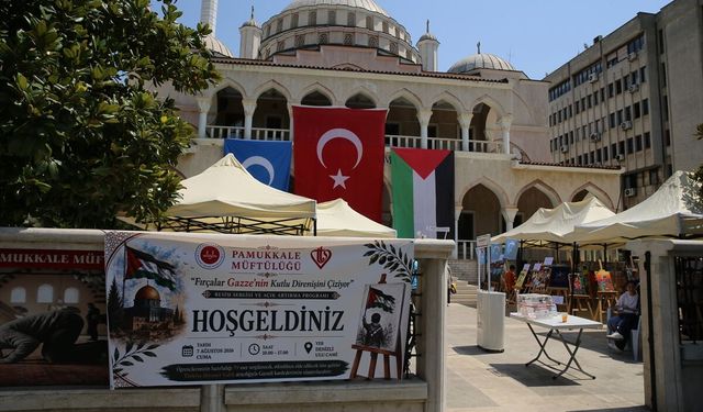 Denizli'de öğrencilerin çizdiği resimler Gazze yararına satışa çıkarıldı