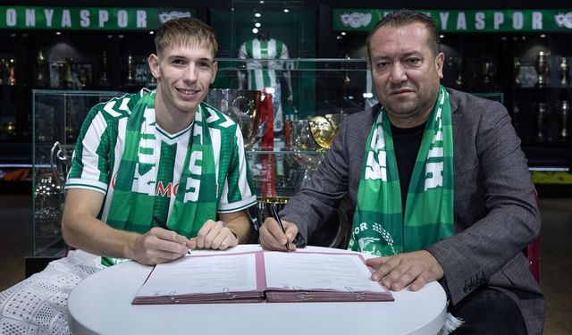 Konyaspor, Macar futbolcu Rajmund Toth'u transfer etti