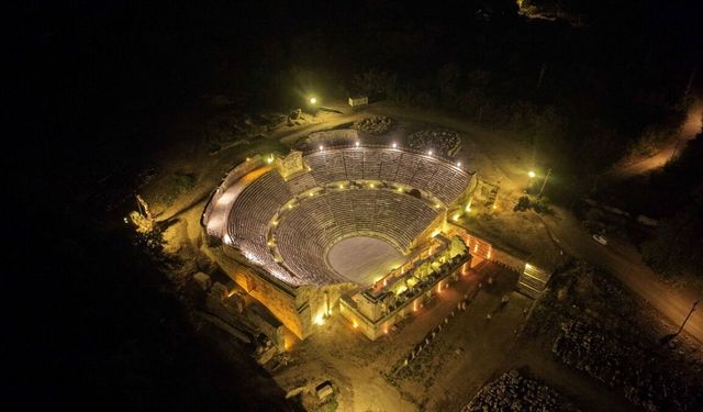 Restorasyonu tamamlanan Tlos Antik Kenti Tiyatrosu, güneş enerjisiyle aydınlatılacak