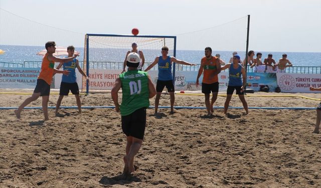 Tekirdağ'da KUMFEST plaj voleybolu ve hentbolu müsabakaları başladı