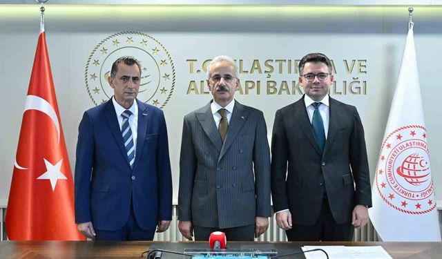 Bakan Uraloğlu: 'E5000 lokomotifimiz, Avrupa Birliği Sertifikasyonu olan TSI'ya sahip oldu'