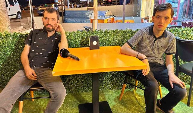 Otizmli ve zihinsel engelli ikiz kardeşlerin hafızası görenleri şaşırtıyor