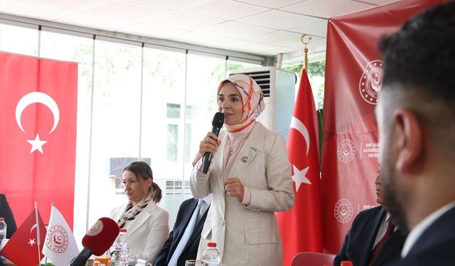 Bakan Göktaş, Muş'ta şehit aileleri ve gazilerle vefa buluşmasında bir araya geldi: