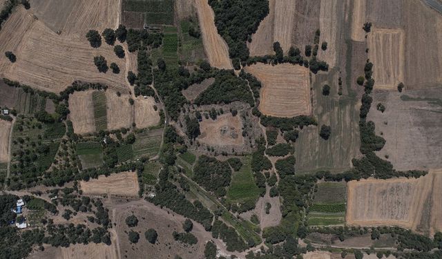 Roma İmparatoru Hadrianus'un avlandığı bölgede kurduğu kentte kazılar başladı