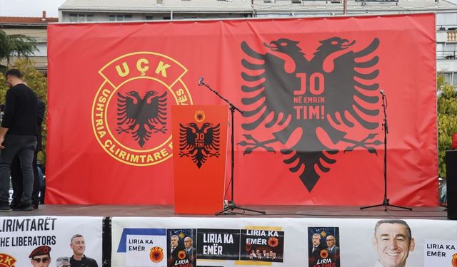 Üsküp'te UÇK komutanlarının Lahey'de hapis cezasına çarptırılmasına karşı gösteri düzenlendi