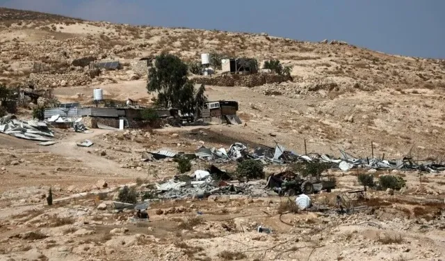 İsrail ordusu işgal altındaki Batı Şeria'nın güneyinde Filistinlilere ait 24'ten fazla evi yıktı