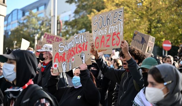 Brüksel'de eğitim politikaları yüzlerce genç tarafından bir kez daha protesto edildi