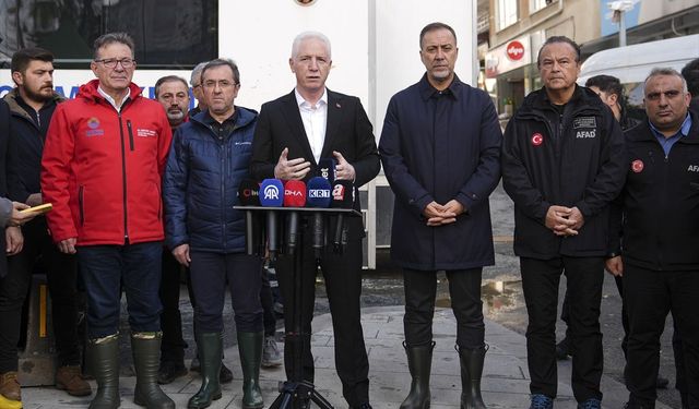 İstanbul Valisi Gül, selin etkilediği Ayazağa'daki çalışmaları takip etti: