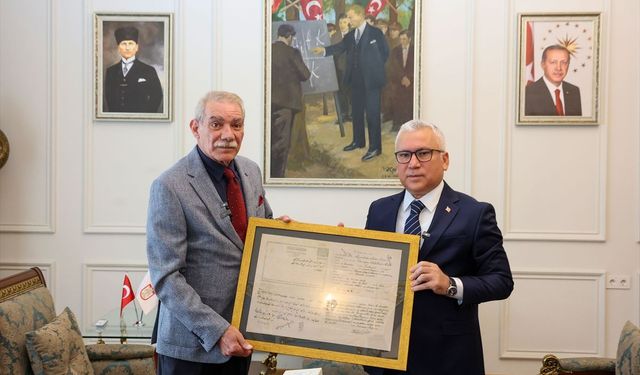 Sivaslı yüzbaşı Abdülkadir'in 110 yıllık haberleşme vesikası torununa ulaştı