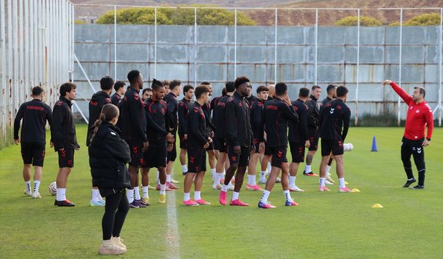 Sivasspor'un yeni teknik direktörü Çağdaş Çavuş, takıma güveniyor: