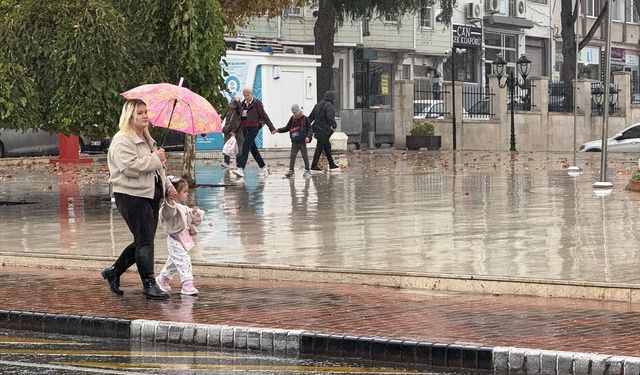 Tekirdağ'da sağanak etkili oldu