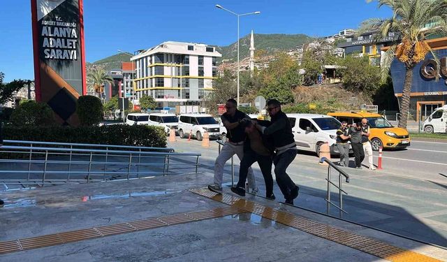 Alanya'da tefecilik ve şantaj operasyonu: 7 şüpheli adliyeye sevk edildi