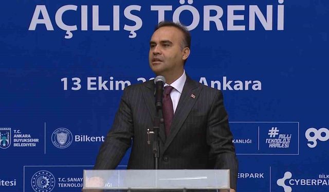 Bakan Kacır: 'Şirketlerini kuracak girişimcilerimize 1 milyon 350 bin lira yatırım imkanı sunuyoruz'