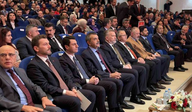 Bakan Tekin: 'EBA'yı dünyanın en büyük eğitim içerik portallarından bir tanesi olmak üzere kurguladık'