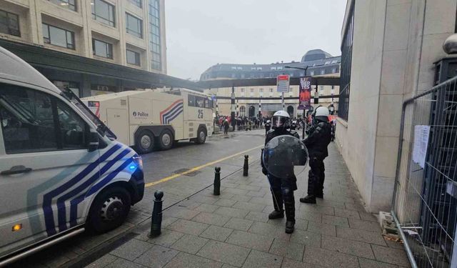 Hükümeti protesto gösterilerinde Brüksel savaş alanına döndü